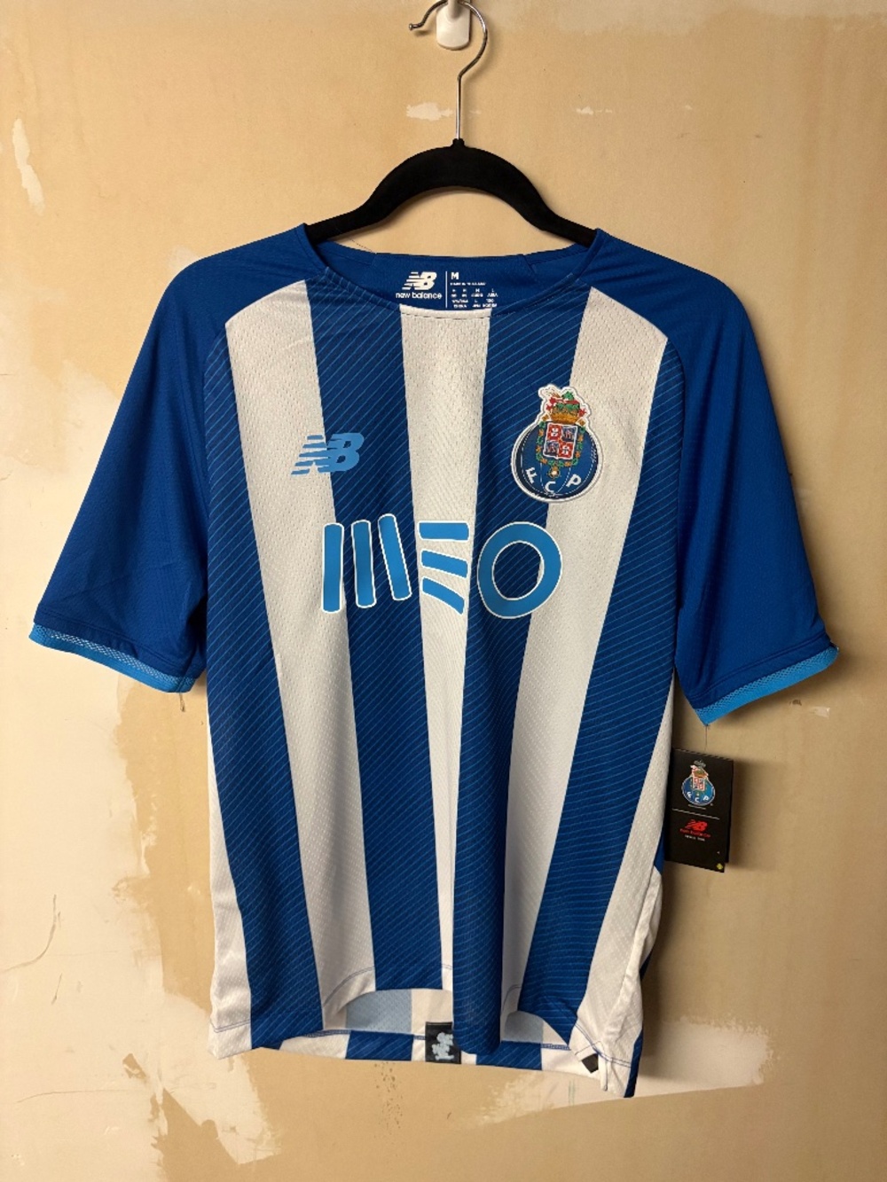 FC Porto 2021/22 Home Shirt – Medium – NWT